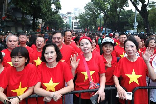 Người dân Thủ đô náo nức tham gia Lễ phát động toàn dân tập luyện thể thao vì một Việt Nam khoẻ mạnh