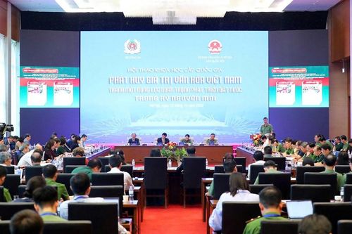Xây dựng môi trường văn hóa lành mạnh – 'phòng tuyến từ gốc' bảo vệ an ninh con người