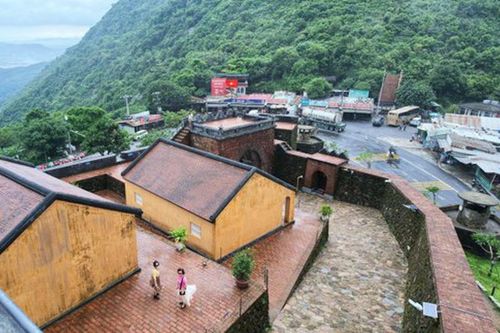 Tour Xuyên Việt 39 ngày 38 đêm dài kỉ lục tại Việt Nam