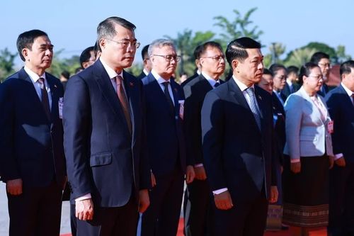 Đồng hành, chia sẻ cơ hội phát triển bền vững