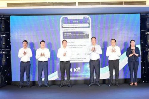 Lắng nghe dân, đồng hành cùng doanh nghiệp, mở lối thu hút đầu tư