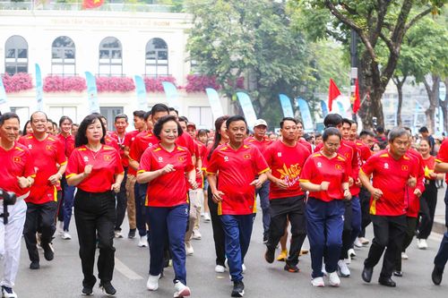 Phát động phong trào 'Mỗi người dân lựa chọn ít nhất một môn thể thao phù hợp để tập luyện thường xuyên'