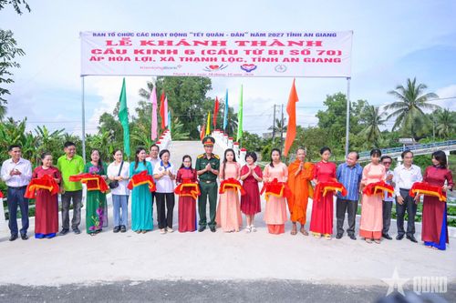 An Giang: Khánh thành cầu Kênh 6 chào mừng hoạt động 'Tết Quân - Dân'