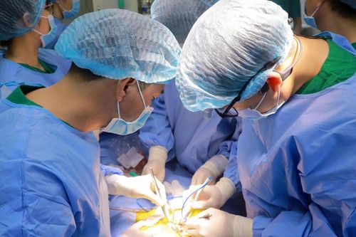 Bệnh viện Trung ương Huế hỗ trợ kỹ thuật ghép thận thành công 2 ca tại Cần Thơ