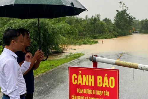 Mưa lớn gây ngập cục bộ nhiều nơi ở Hà Tĩnh