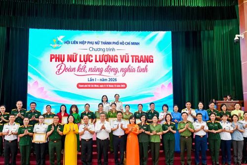 Phụ nữ lực lượng vũ trang đoàn kết, năng động, nghĩa tình