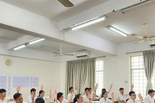 Lựa chọn cơ sở uy tín để xuất khẩu lao động, tránh 'bẫy' việc nhẹ, lương cao