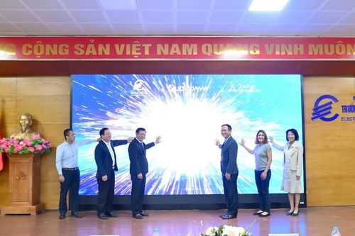 Ứng dụng thực tế ảo và AI trong đào tạo nhân lực năng lượng