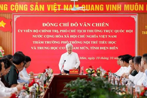 Phó Chủ tịch Thường trực Quốc hội Đỗ Văn Chiến thăm Trường PTNT TH&THCS Sam Mứn