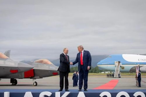 Tổng thống Mỹ Donald Trump: Nga sẽ cung cấp hàng triệu tấn dầu diesel cho thế giới