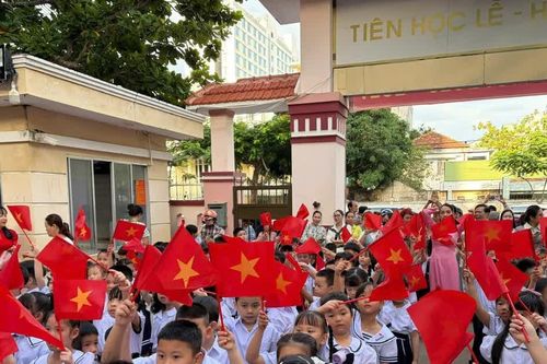 Sáp nhập 13 trường, một trường tiểu học có hơn 10.500 học sinh