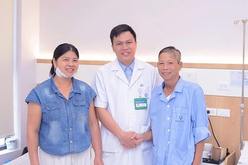 Ung thư thực quản giai đoạn cuối, người đàn ông 62 tuổi từng bước hồi phục sau 10 ngày