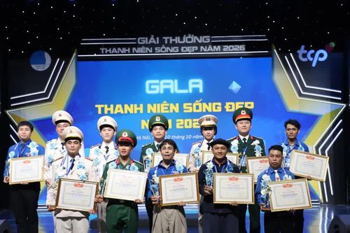 15 câu chuyện sống đẹp lay động cộng đồng