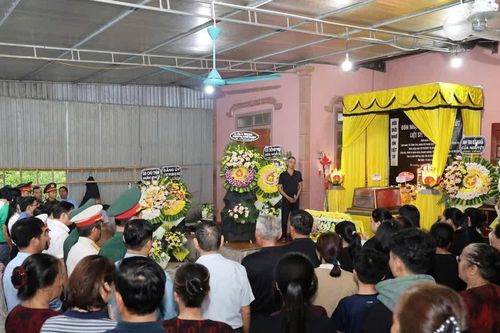 Xúc động lễ đón người lính hải quân hy sinh