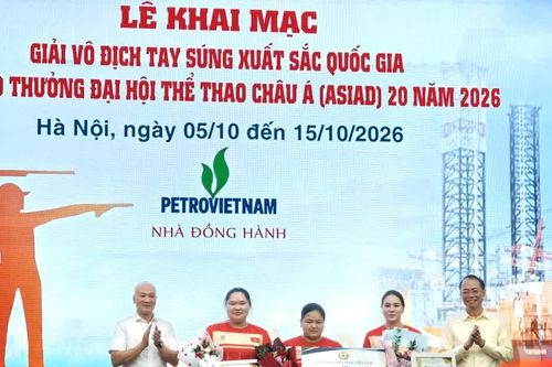 Thu Vinh cùng đồng đội nhận thưởng 50 triệu đồng sau HCĐ Asiad 20