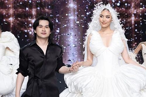 Đột nhập hậu trường show có hoa hậu Lê Hoàng Phương, siêu mẫu Lan Khuê diễn