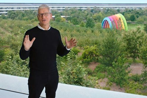 Lý do Tim Cook từ chức CEO Apple ngay trước khi iPhone Duo ra mắt