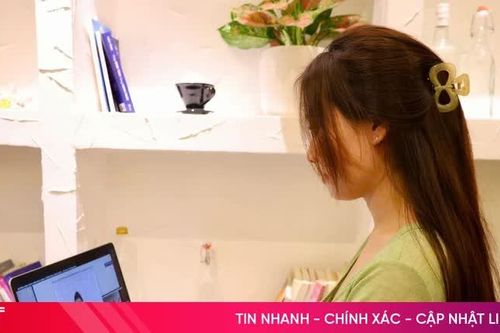 Phụ nữ chủ động học nghề trên không gian số