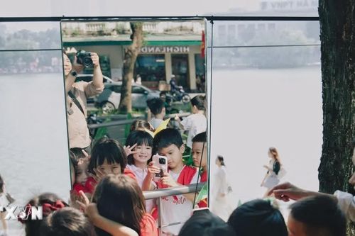 Rộn ràng không gian hồ Hoàn Kiếm trong ngày kỷ niệm 72 năm Giải phóng Thủ đô