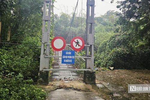 Ám ảnh cầu treo xuống cấp, người dân 'nín thở' qua sông
