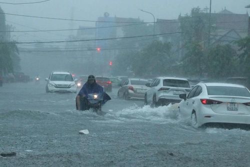 Mưa to dồn dập sắp trút xuống, tâm điểm ở đâu?