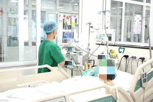 Cảnh báo nguy cơ sốc sốt xuất huyết ở người trẻ khỏe mạnh