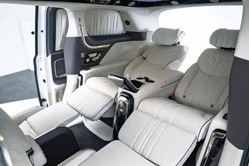 'Chuyên cơ mặt đất' 4 chỗ ngồi, động cơ PHEV, giá hơn 3,1 tỷ đồng