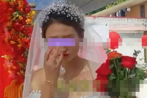 Bất chấp cha mẹ phản đối để lấy chồng xa, cô dâu bật khóc vì cảnh tượng trong ngày cưới