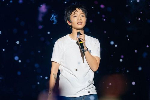 Hoàng Dũng lên tiếng việc fanpage FC hơn 30.000 thành viên dừng hoạt động
