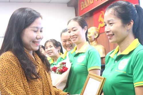 Tháng 10 yêu thương: Lắng nghe phụ nữ, đồng hành cùng trẻ em