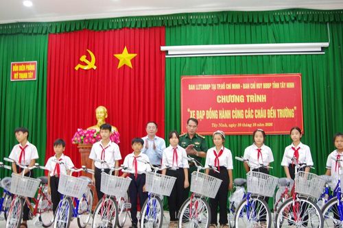 Tây Ninh tiếp sức học sinh, phụ nữ vùng biên