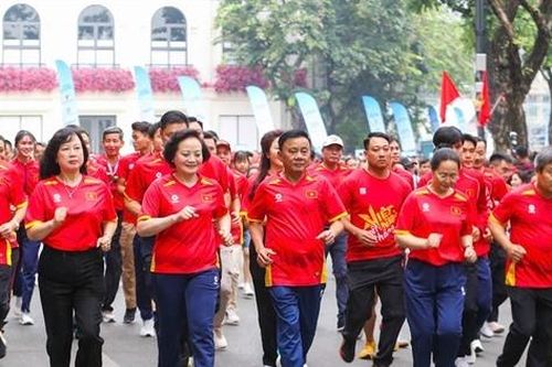 Phát động phong trào toàn dân tập luyện thể thao: Vì một Việt Nam khỏe mạnh, hùng cường