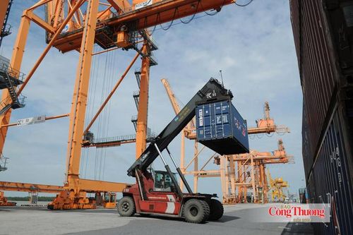 Phát triển dịch vụ logistics, tạo đòn bẩy cho xuất nhập khẩu đến năm 2030