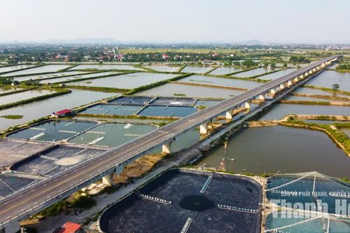 Toàn cảnh cây cầu vượt dài nhất tuyến đường ven biển Thanh Hóa