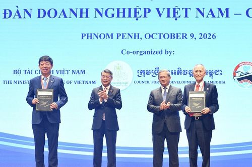 Vietnam Airlines mở rộng hợp tác phát triển du lịch Việt Nam - Lào - Campuchia