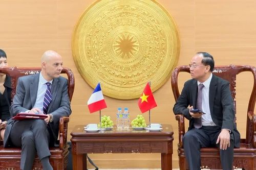 Bí thư Tỉnh ủy Thái Đại Ngọc tiếp Đại sứ Đặc mệnh toàn quyền Cộng hòa Pháp tại Việt Nam