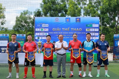 Khai mạc giải thể thao chào mừng Ngày Doanh nhân Việt Nam 13-10