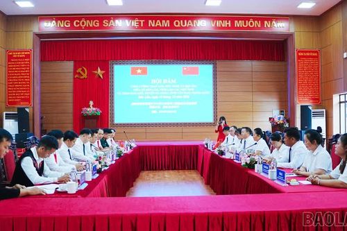 Tăng cường giao lưu, hợp tác giữa xã Bản Lầu (Việt Nam) và trấn Nam Khê (Trung Quốc)