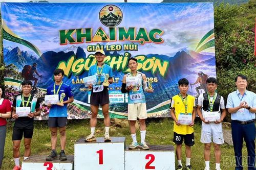 Vượt núi cao, chinh phục thử thách Ngũ Chỉ Sơn