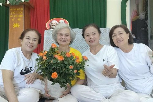Người lan tỏa yoga đến cộng đồng