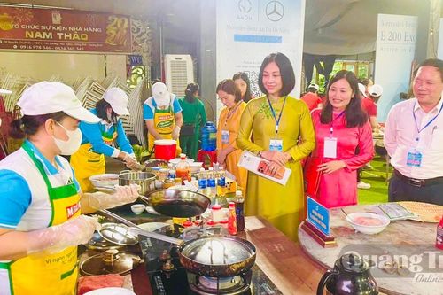 Sôi nổi hội thi 'Bữa cơm gia đình-Gắn kết yêu thương'