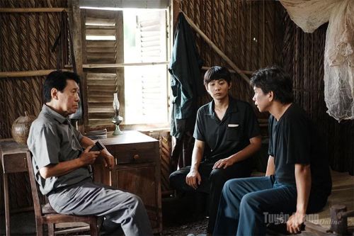 Bản hùng ca thầm lặng
