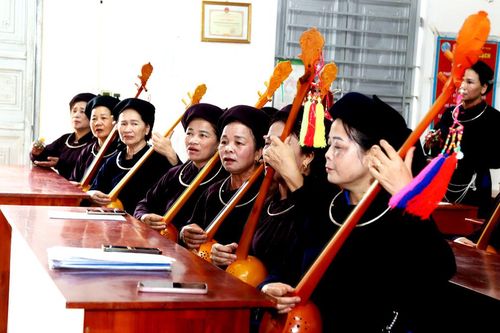 Gìn giữ mạch nguồn hát Then, đàn Tính