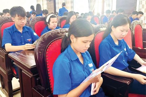 Trang bị kiến thức để trẻ em gái tự bảo vệ mình