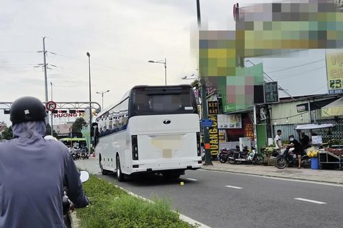 TP.HCM: Xe khách va chạm xe đạp, cụ bà 79 tuổi tử vong