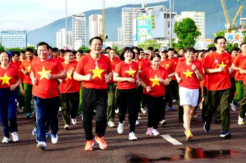 Gia Lai: Gần 3.000 người chạy bộ, lan tỏa phong trào rèn luyện thể thao