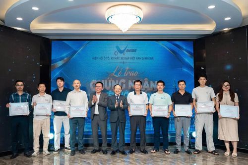 Doanh nghiệp ngành ô tô, xe máy tăng cường kết nối, góp ý chính sách