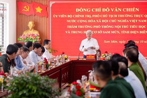 Phó Chủ tịch Thường trực Quốc hội Đỗ Văn Chiến: Đầu tư cho giáo dục là con đường ngắn nhất để xóa đói, giảm nghèo
