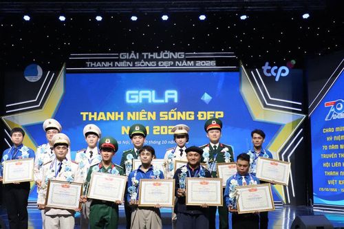 Tôn vinh 15 thanh niên sống đẹp, lan toả năng lượng tích cực cho cộng đồng