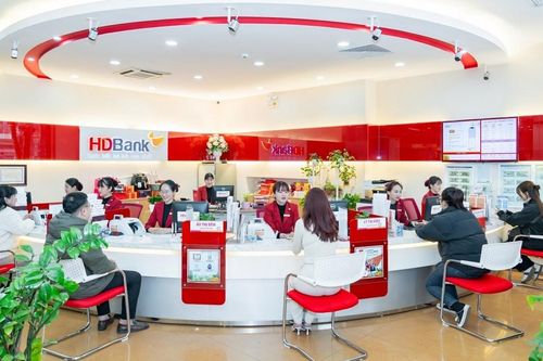 Cổ tức tuần tới: HDBank chốt quyền nhận 30% cổ phiếu, 3 doanh nghiệp trả tiền mặt